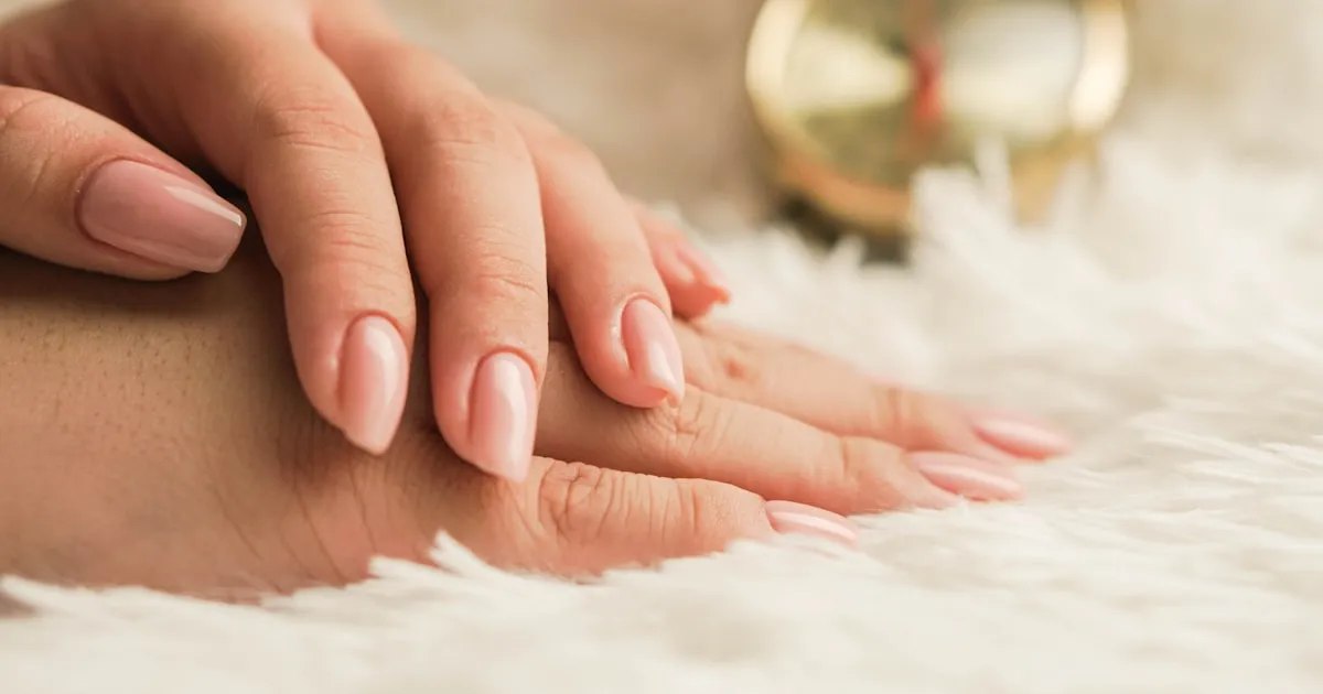 Builder Gel Is Quietly Replacing Acrylics on Salon Menus